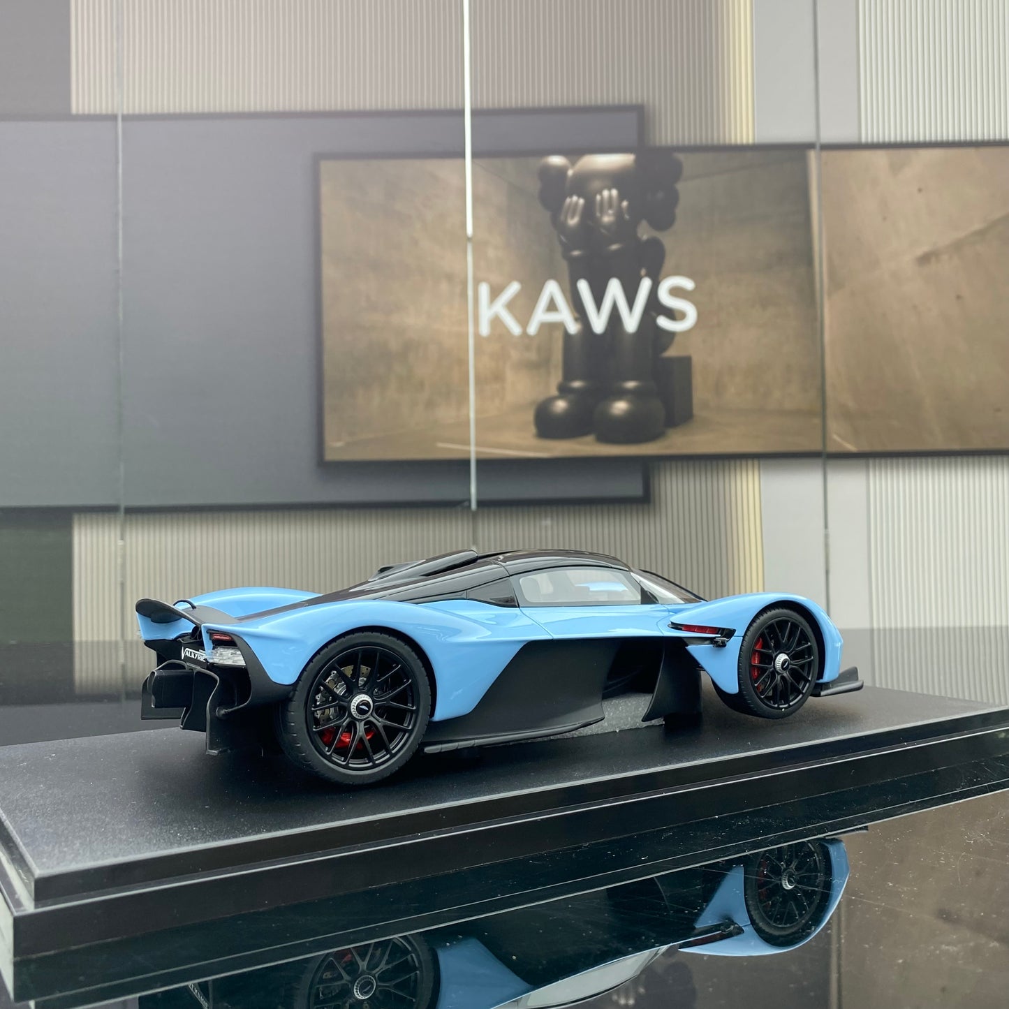 GT Spirit 1/18 Aston Martin VALKYRIE Blue Resin Simulation Car Model Ornaments