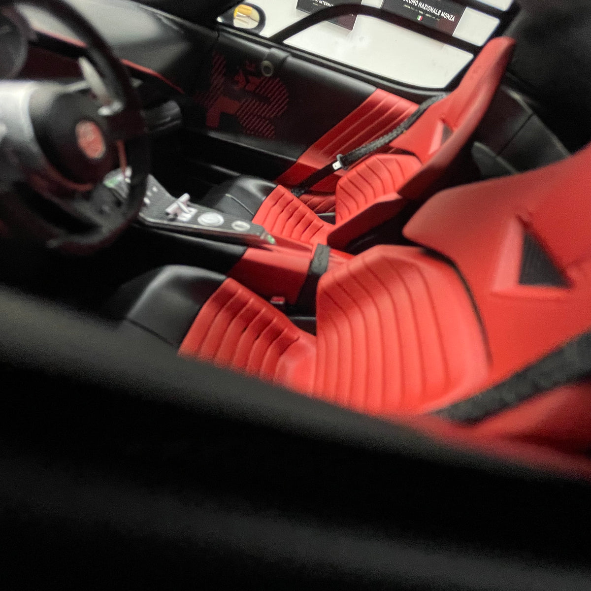 BBR 1/18 Alfa Romeo 33 Stradale Matte Black Carbon Fiber P18264GCH