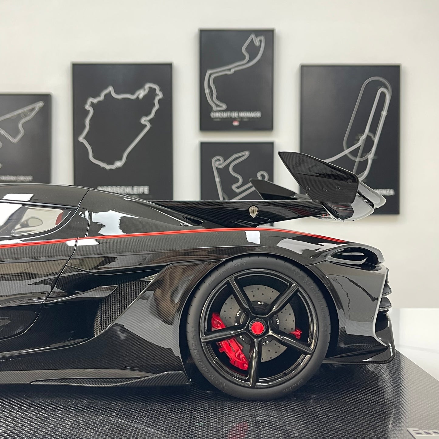 FRONTIART 1/8 Koenigsegg Jesko Full Carbon Limited Edition Model Car