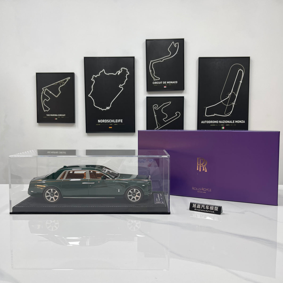 HH Model 1/18 Rolls-Royce Phantom Series II – Peninsula Green (HH734)