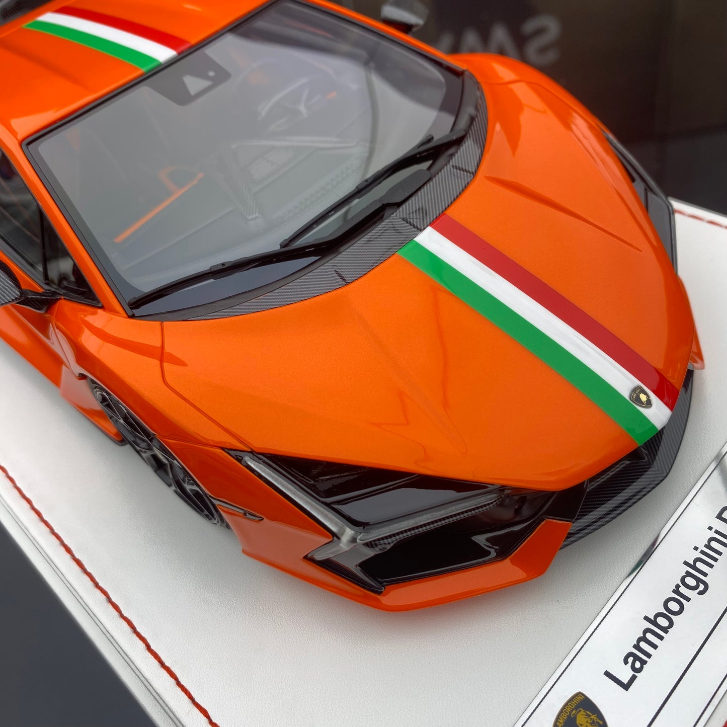 RUNNER 1/18 Lamborghini Reveulto limited edition car model ornament