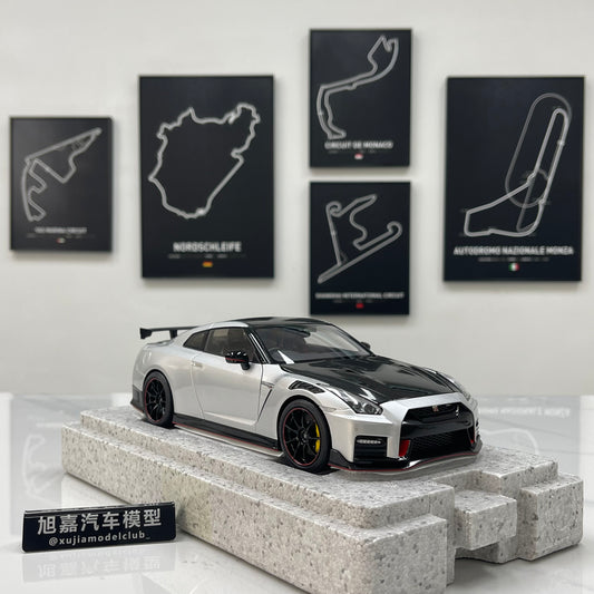 MOTORHELIX 1/18 Nissan GT-R NISMO (R35) Special Edition 2022 Ultimate Metallic Silver Alloy Model Car