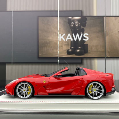 RUNNER 1/18 Ferrari 812 GTS resin sealed car model gift