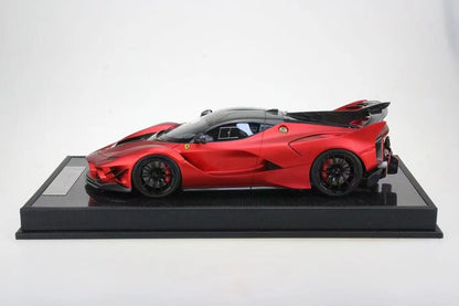 Runner 1/18 Ferrari FXX K EVO resin model