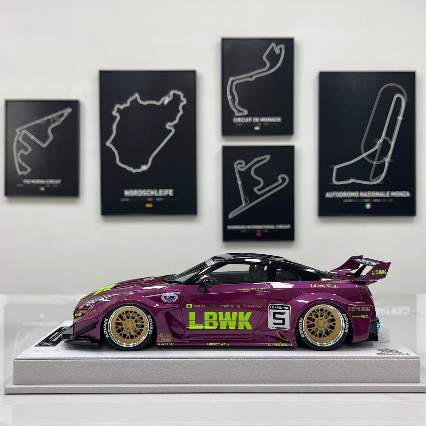 BBA MODEL 1/18 Nissan GTR 35GT-RR Metallic Purple Limited Edition Model Car