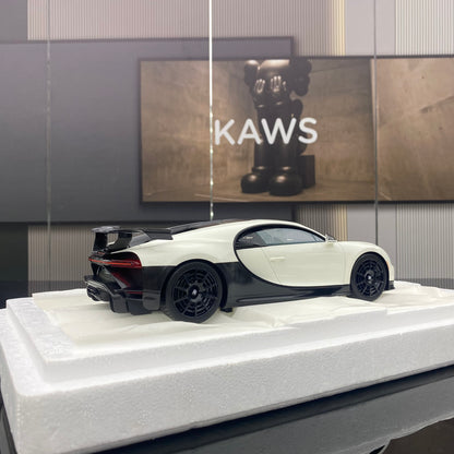 TopSpeed 1/18 Bugatti Chiron Pur Sport simulation car model