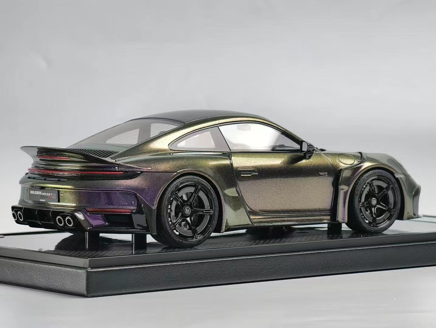 VIP 1/18 Porsche 911 BRABUS Rocket 900R modified version car model