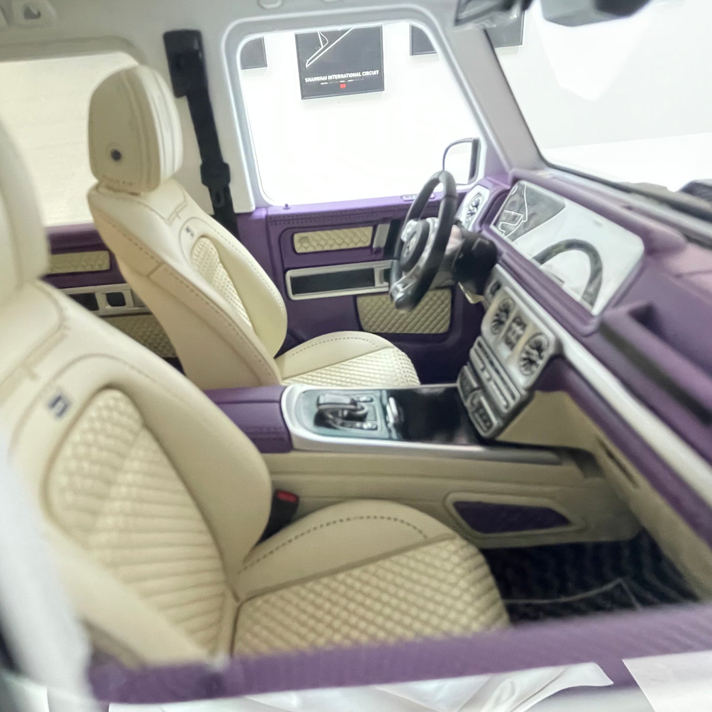 BBA MODEL 1/18 Brabus G800 Metallic Purple