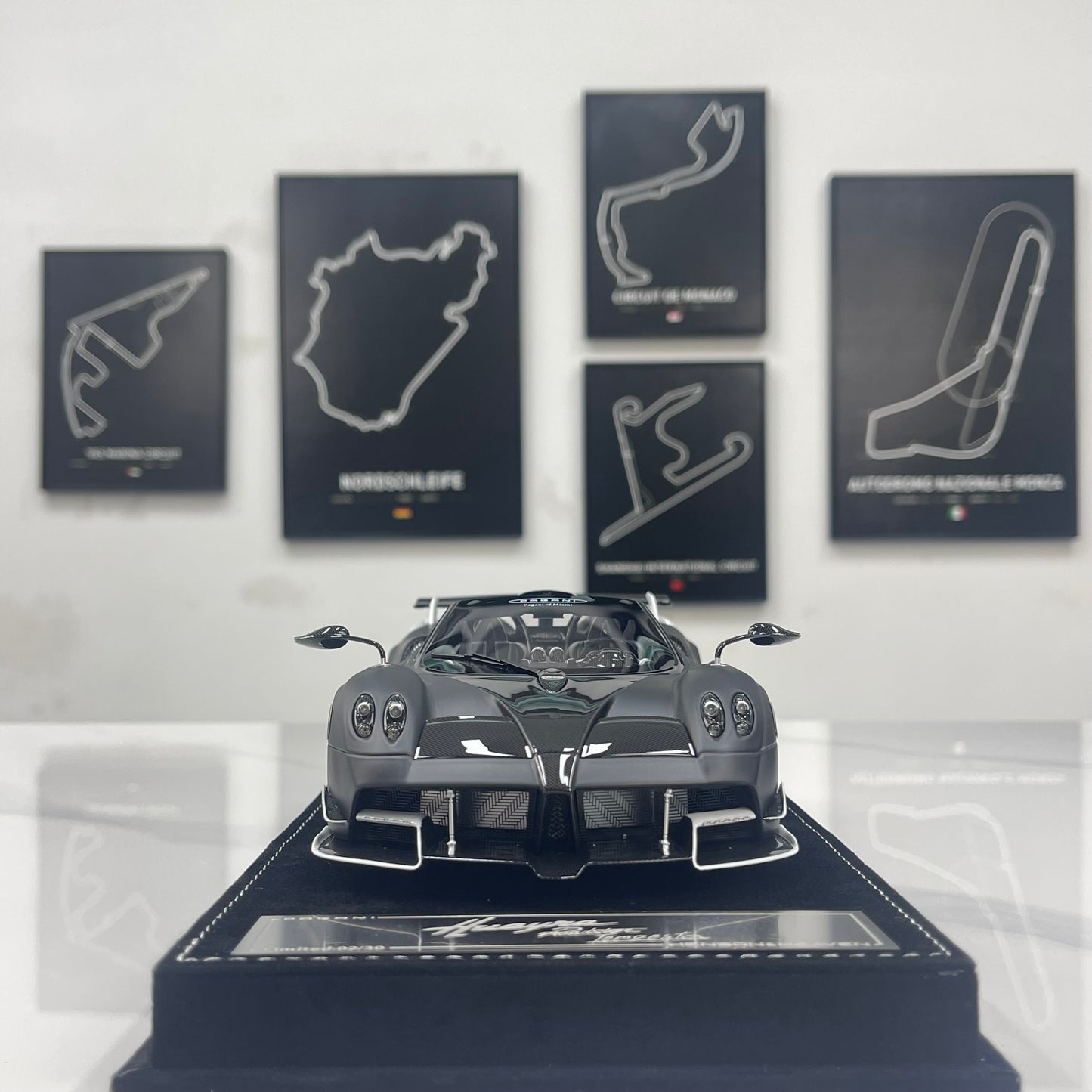 HH Model 1/18 Pagani Huayra Matte Black Carbon HH663