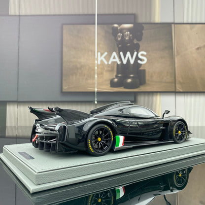 BBR 1/18 Pagani Huayra R gloss black/Italian flag limited edition car model