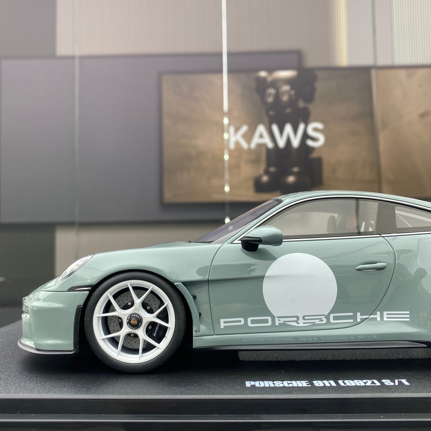 GT Spirit 1/18 Porsche 911(992) S/T resin sealed car model ornaments