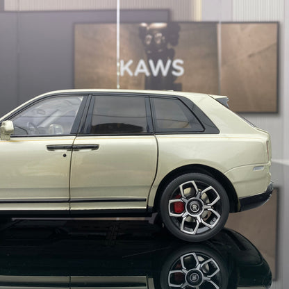 KENGFAI1/18 Rolls-Royce Cullinan alloy full version car model ornaments