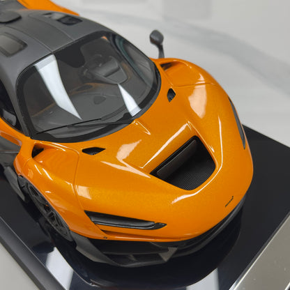 Amalgam 1:18 McLaren W1 (Orange) M6350-SC1