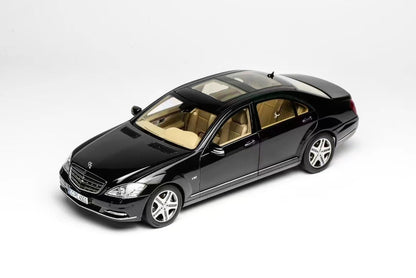 MOTORHELIX 1/18 Mercedes benz S600L AMG W221 alloy car model