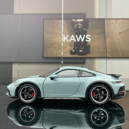 minichamps 1/18 Porsche 911 DAKAR BLUE WITH ROOF RACK alloy car model