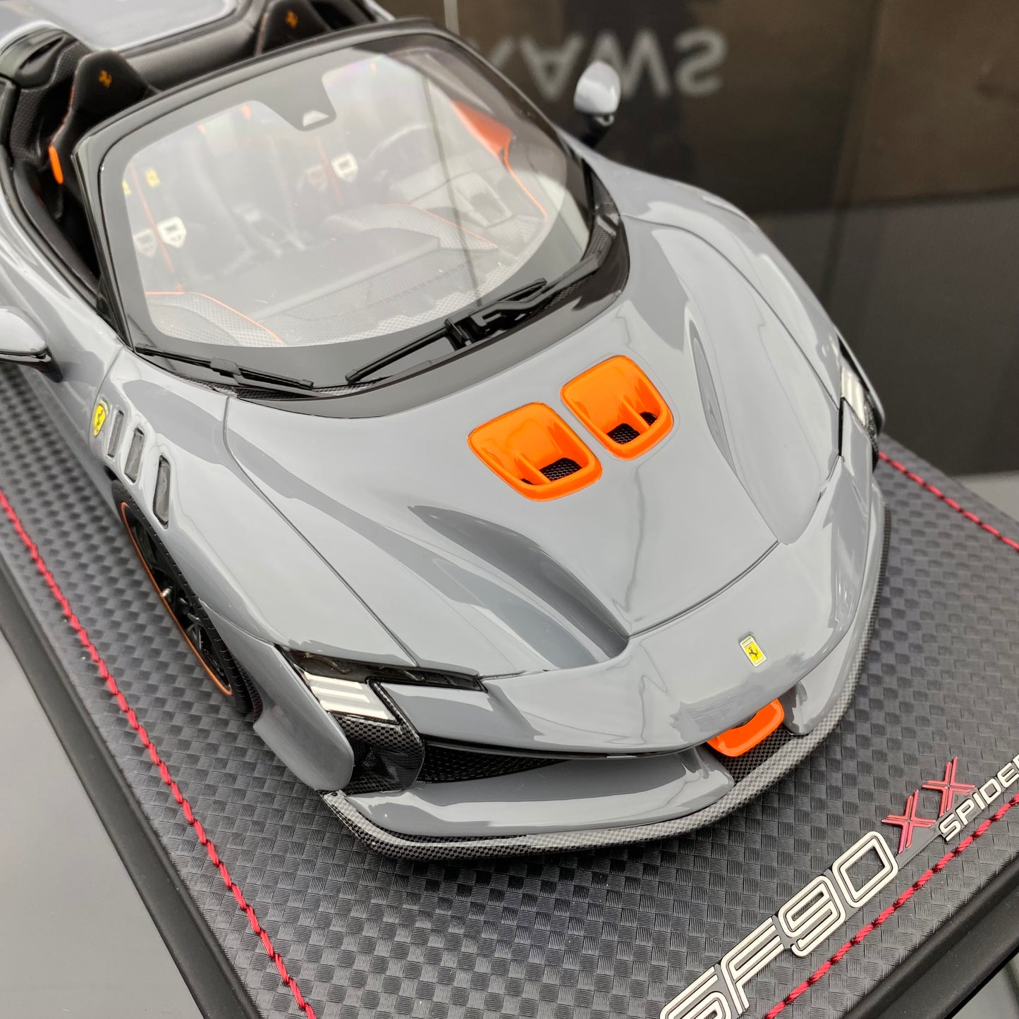 Ferrari SF90 XX Stradale, edición limitada, modelo coleccionable, escala 1/18