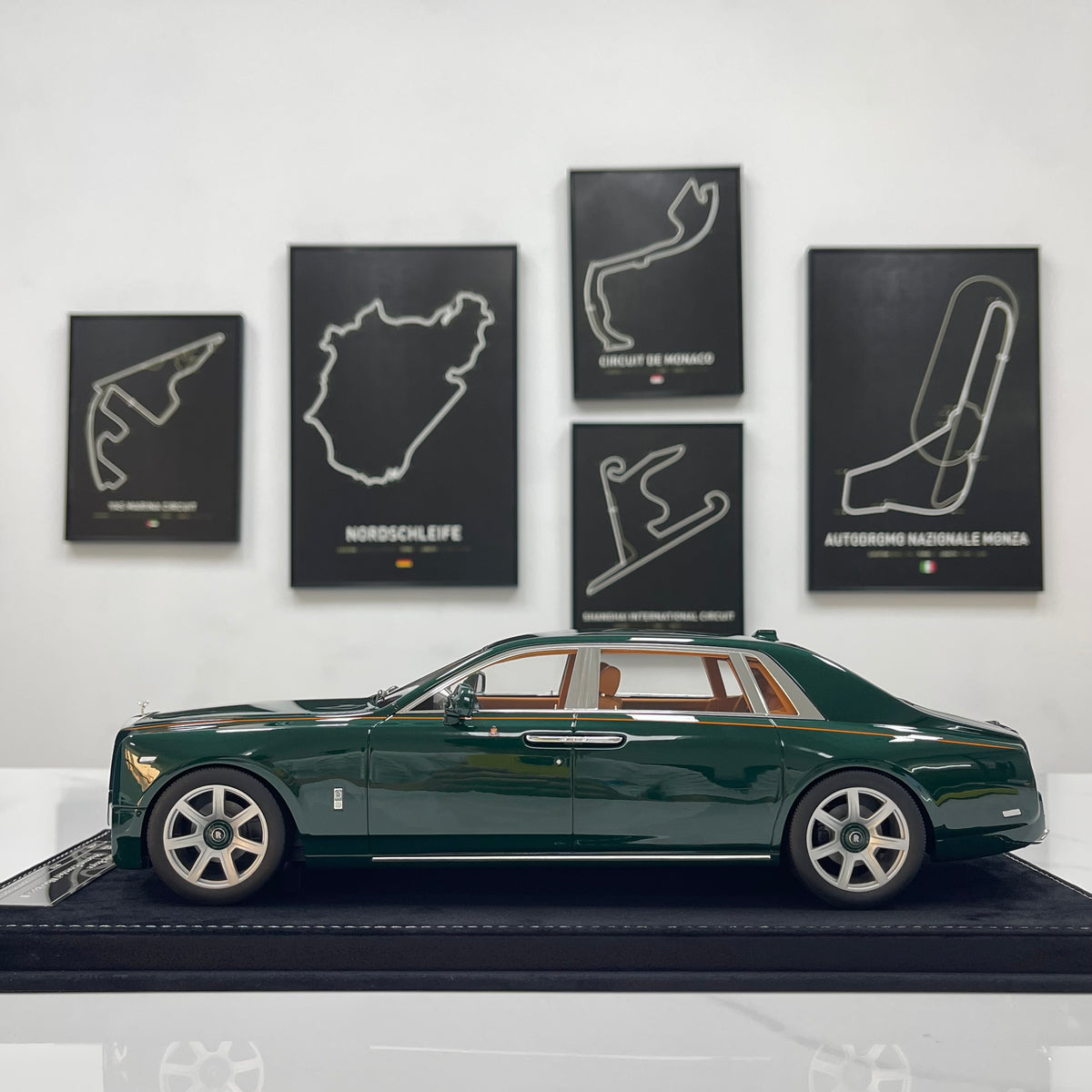 HH Model 1/18 Rolls-Royce Phantom Series II – Peninsula Green (HH734)