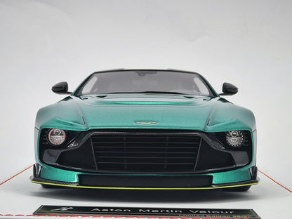 Runner 1/18 Aston Martin Valour Racing Green Resin Model