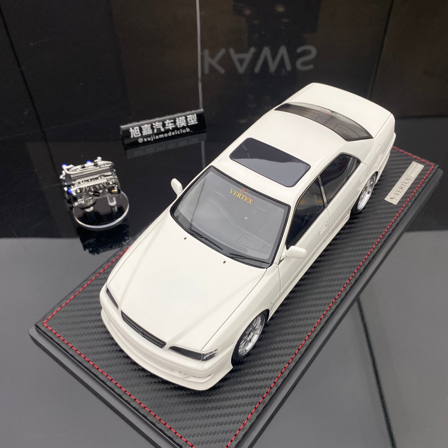 Ignition Model 1/18 Isuzu JZX100 Chaser + Engine Pearl White Limited Edition Car Model Ornament