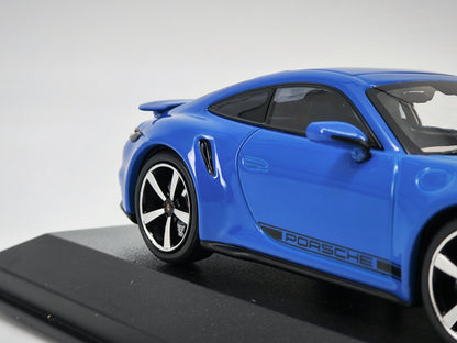 MINICHAMPS 1/43 Porsche 911 turbos alloy car model