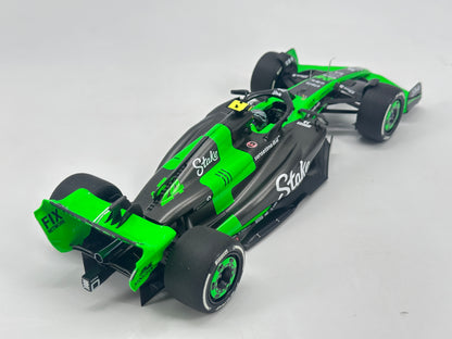 MINICHAMPS 1/18 STAKE F1 TEAM KICK SAUBER C44 - ZHOU GUANYU Green Alloy Car Model 117240124
