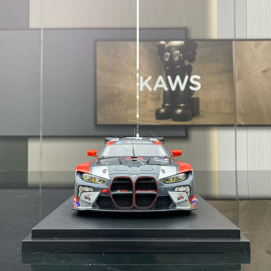 BMW M4 GT3 #1 de Paul Miller Racing, escala 1/18, IMSA 2024, Sebring 12 horas, pintura negra, gris y roja.