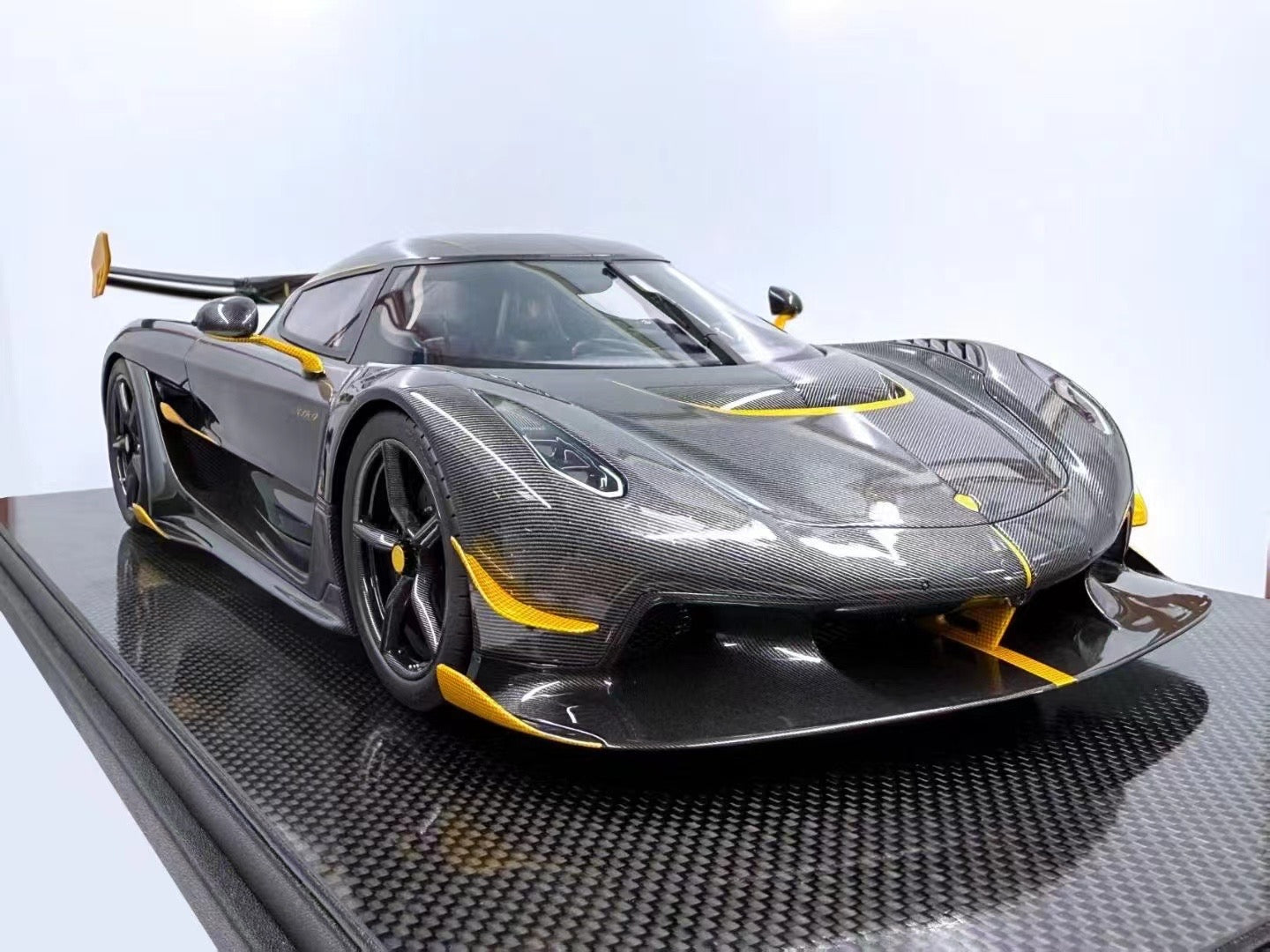 Frontiart 1/8 Koenigsegg Jesko Kabenjin Limited Edition Car Model Ornaments