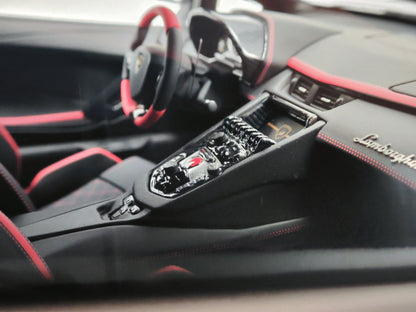 DG 1/18 Lamborghini 700GT EVO White Limited Edition Car Model Ornaments DG180223A