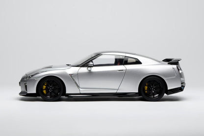 MH 1/18 Nissan GTR R35 Alloy Simulation Car Model