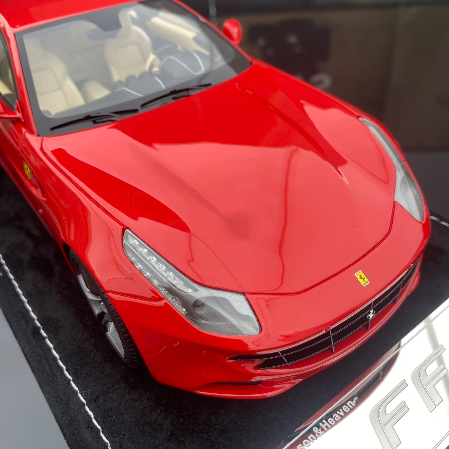 Ferrari FF HH MODEL 1/18, modelo de coche de simulación de edición limitada, color rojo metalizado estándar
