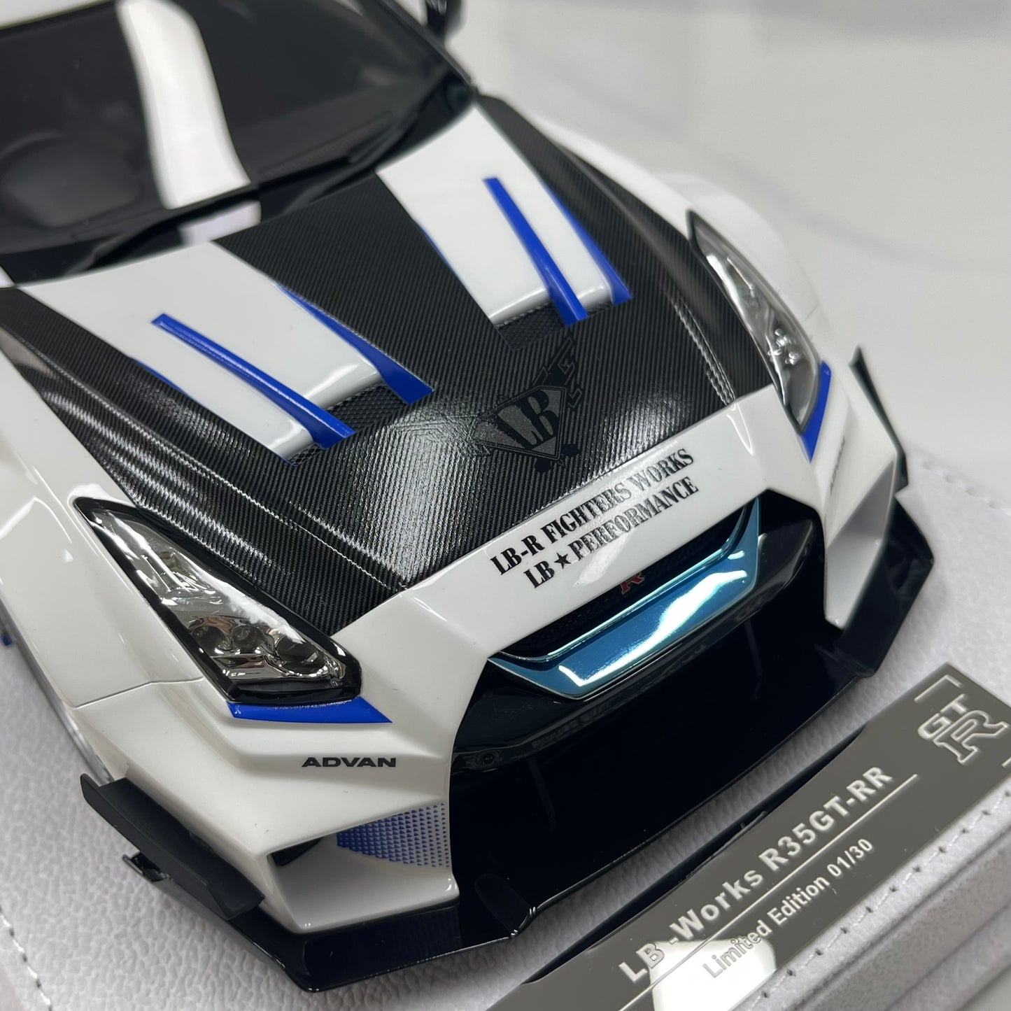 BBA MODEL 1/18 Nissan GTR 35GT-RR Blue and White Limited Edition Model Car