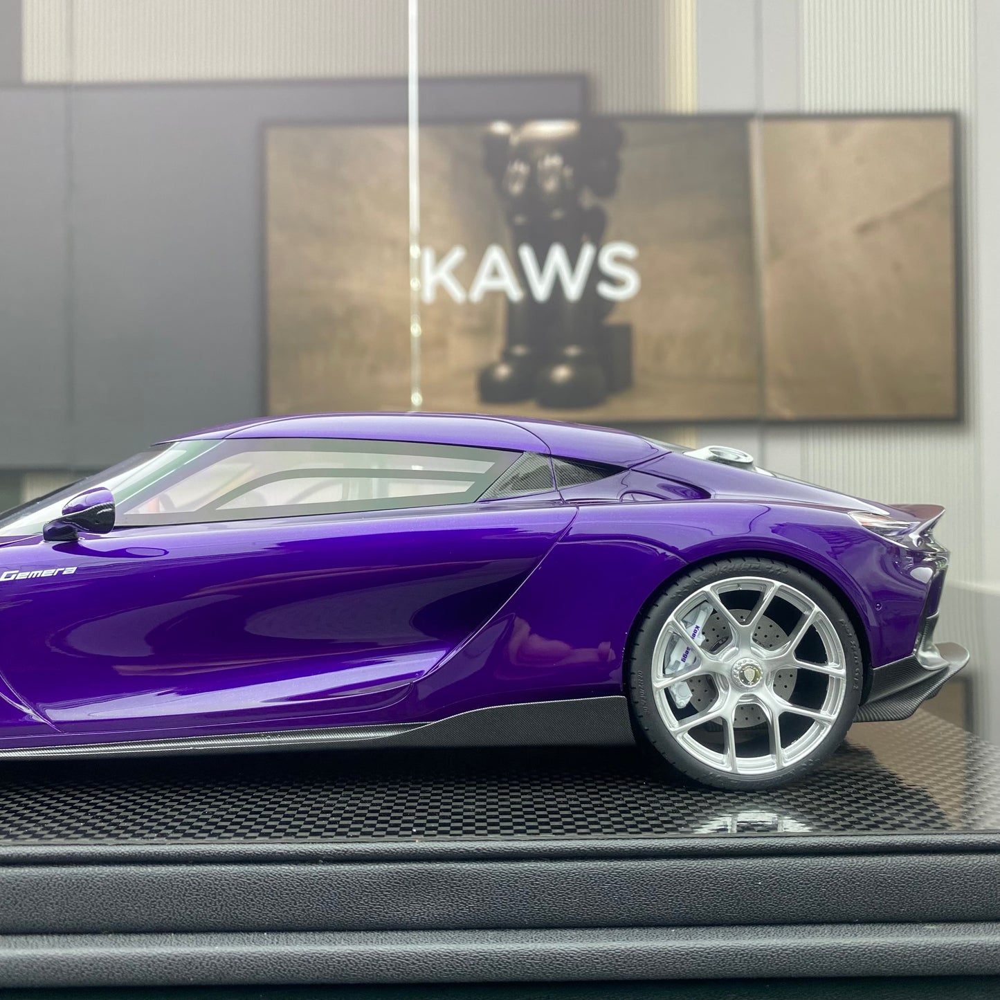 FRONTIART 1/18 Koenigsegg Gemera Purple Limited Edition Car Model Ornaments