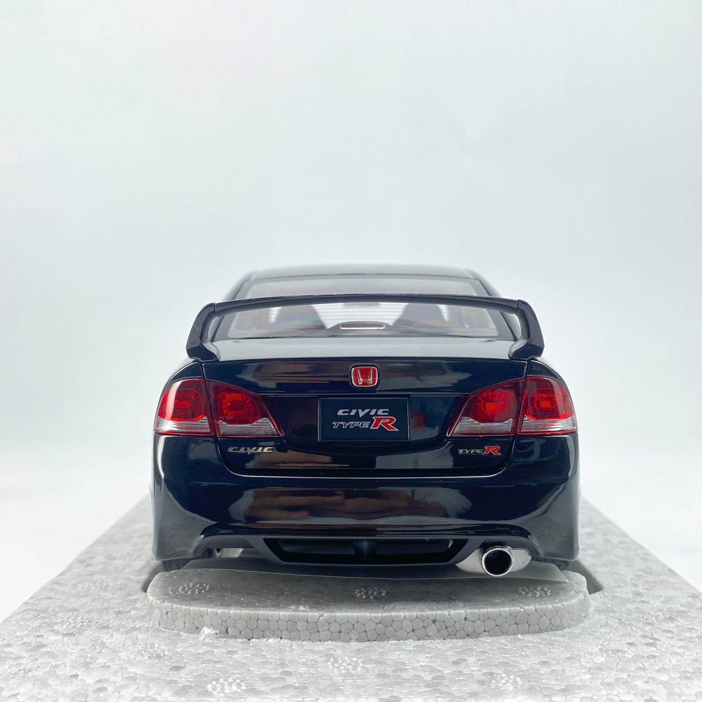 MOTORHELIX 1/18 Honda Civic Type R (FD2) 2007 LateVersion (late version) alloy model car