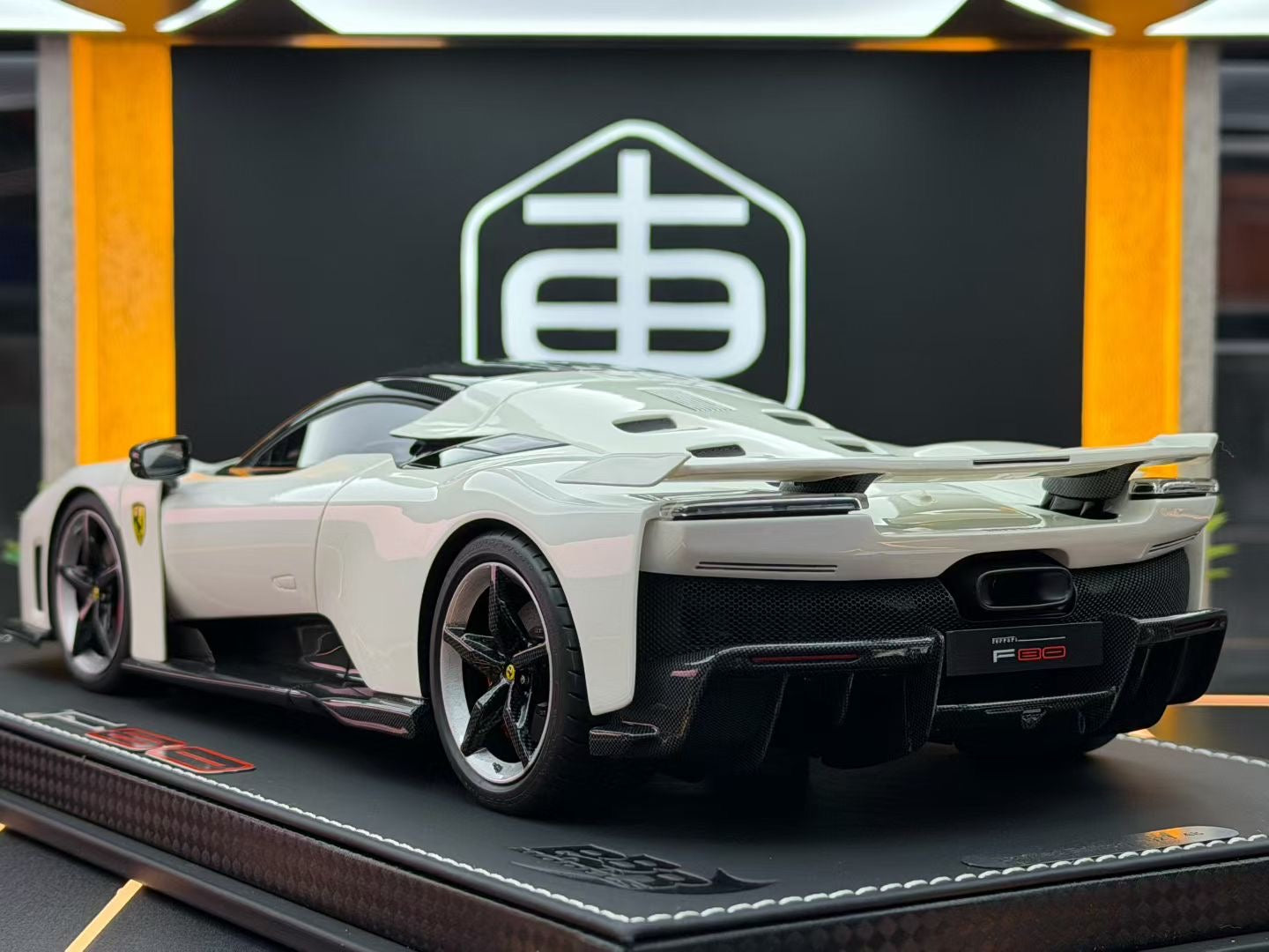 BBR 1:18 Ferrari F80 Bianco Italia 02/48 DDJ089
