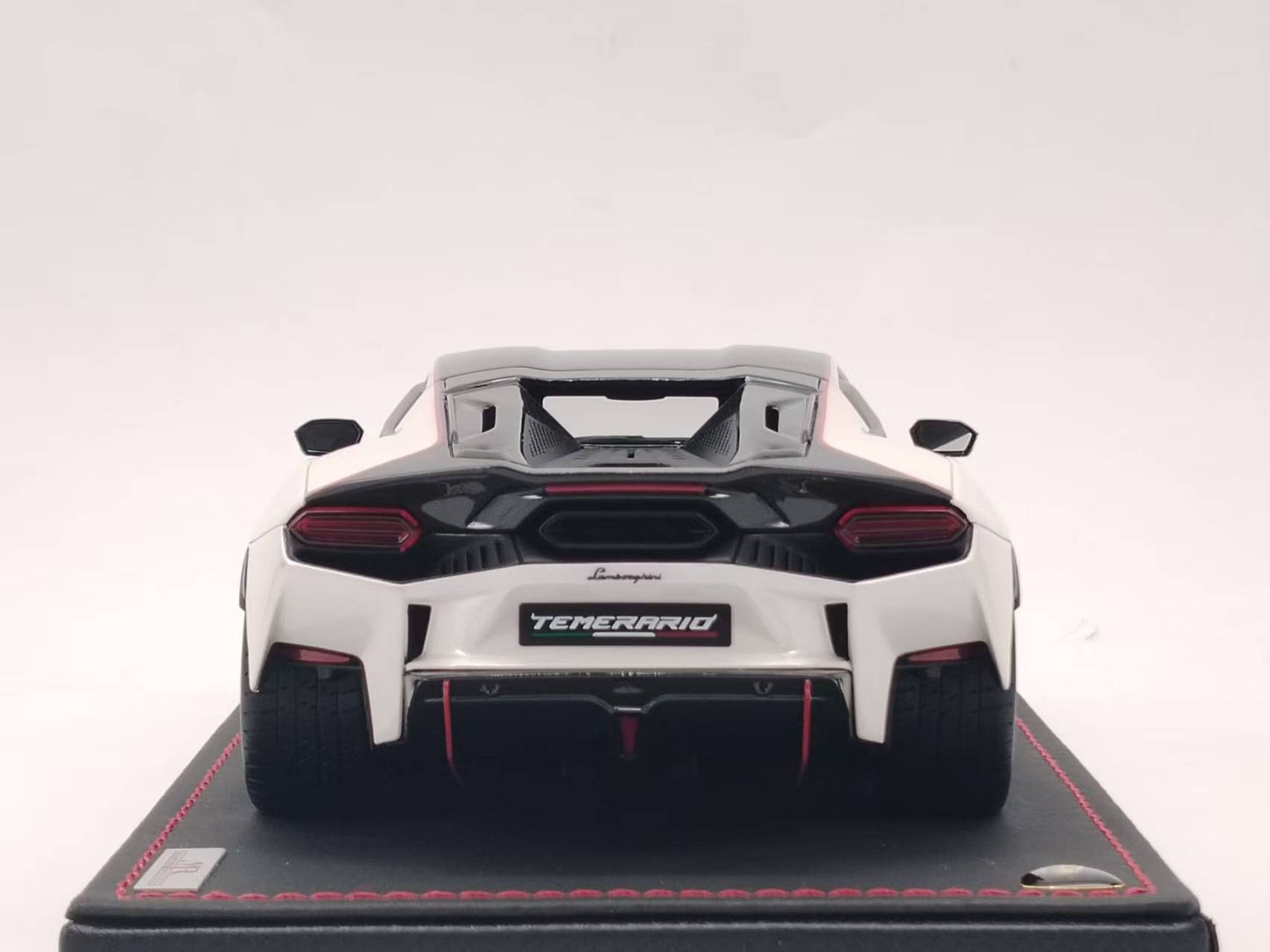 MR 1/18 Lamborghini New Baby Bull Temerario AP Kit Version Balloon White Resin Car Model
