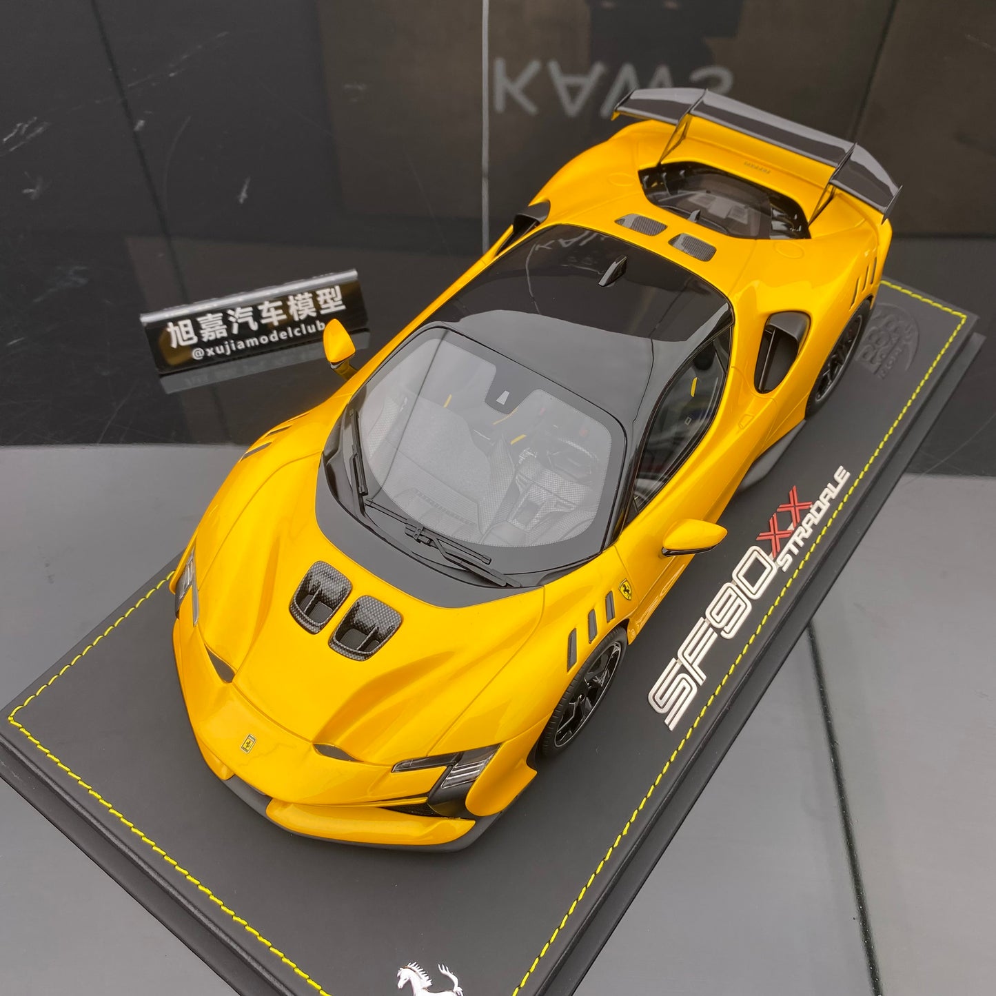 Ferrari SF90 XX Stradale, modelo de coche de resina de simulación de edición limitada, escala 1/18, de BBR