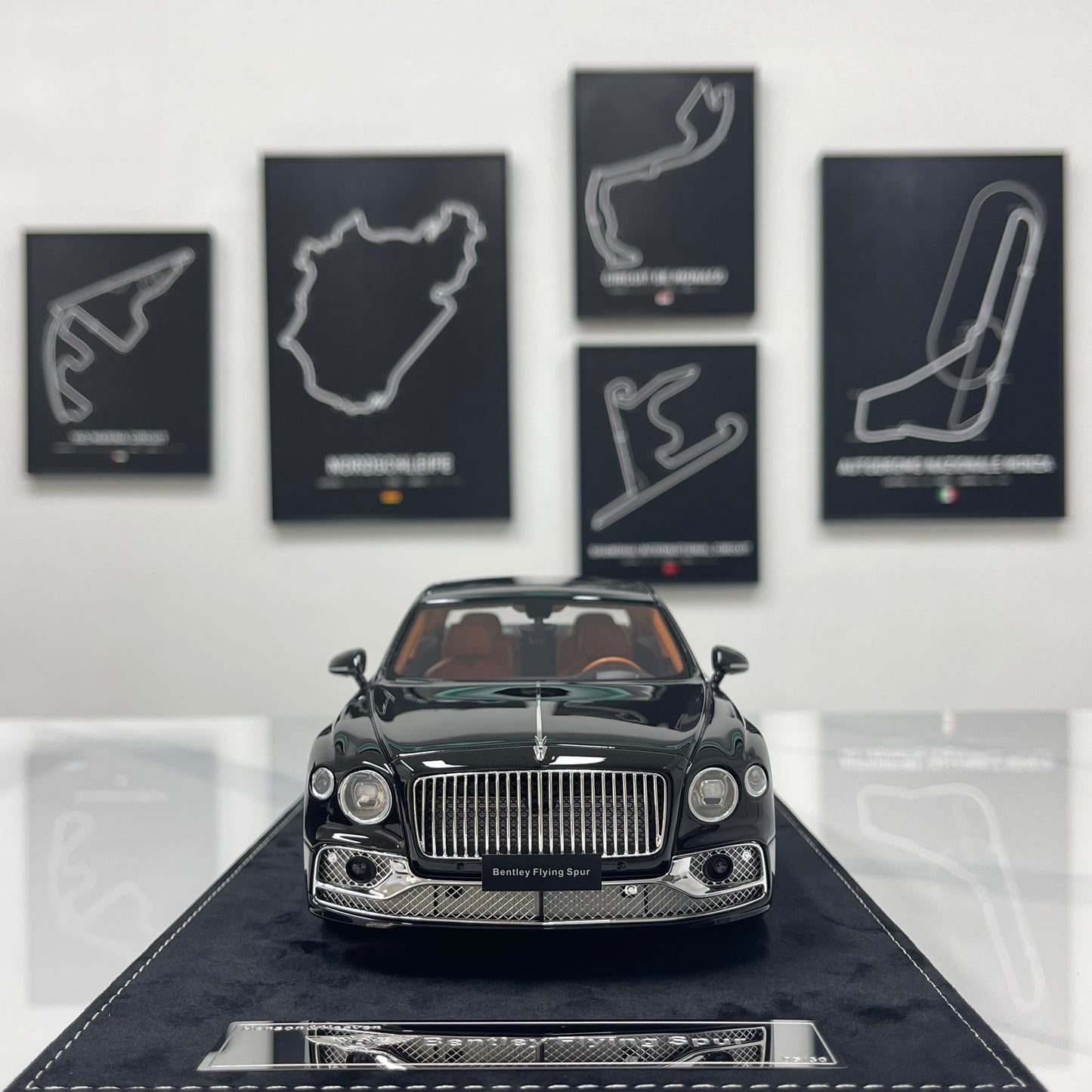 HH Model 1/18 Bentley Flying Spur Diamond Black Limited Edition Model Car