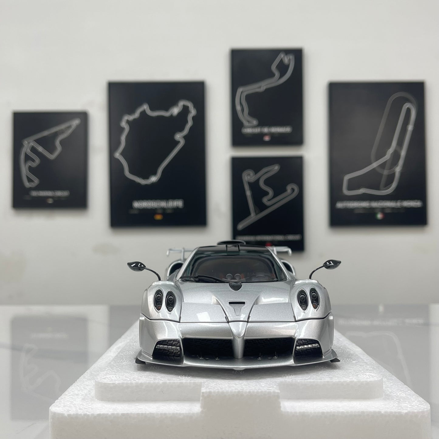LCD 1/18 Pagani Imola Silver LCD125