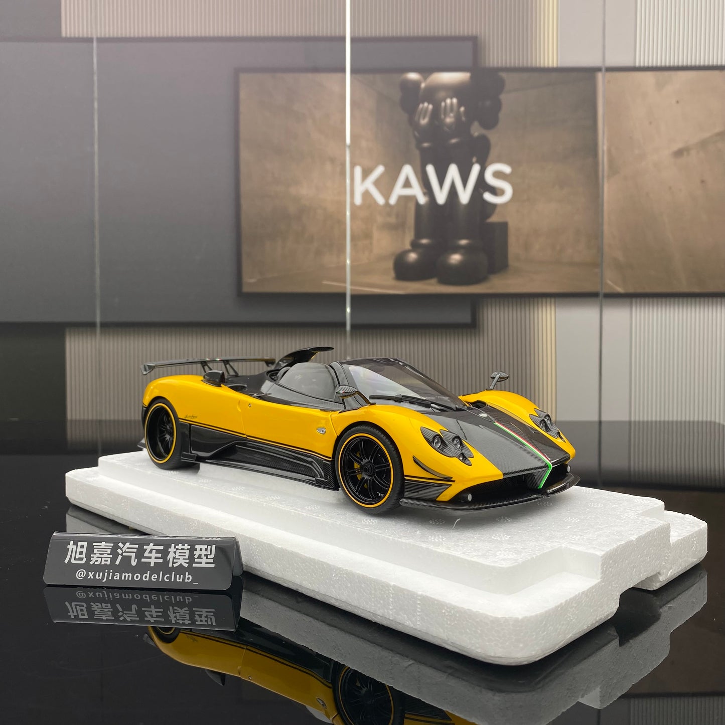 Almost RealReal AR 1/18 Pagani Zonda Zonda Cinque Alloy Car Model