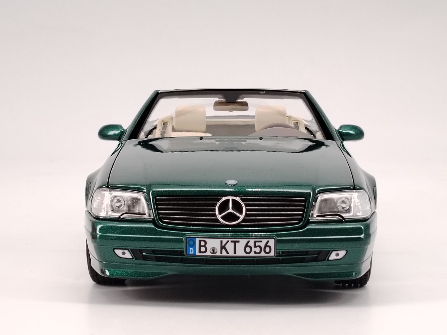 Norev 1/18 Mercedes SL500 1999 Metallic Green Alloy Full Opening Car Model