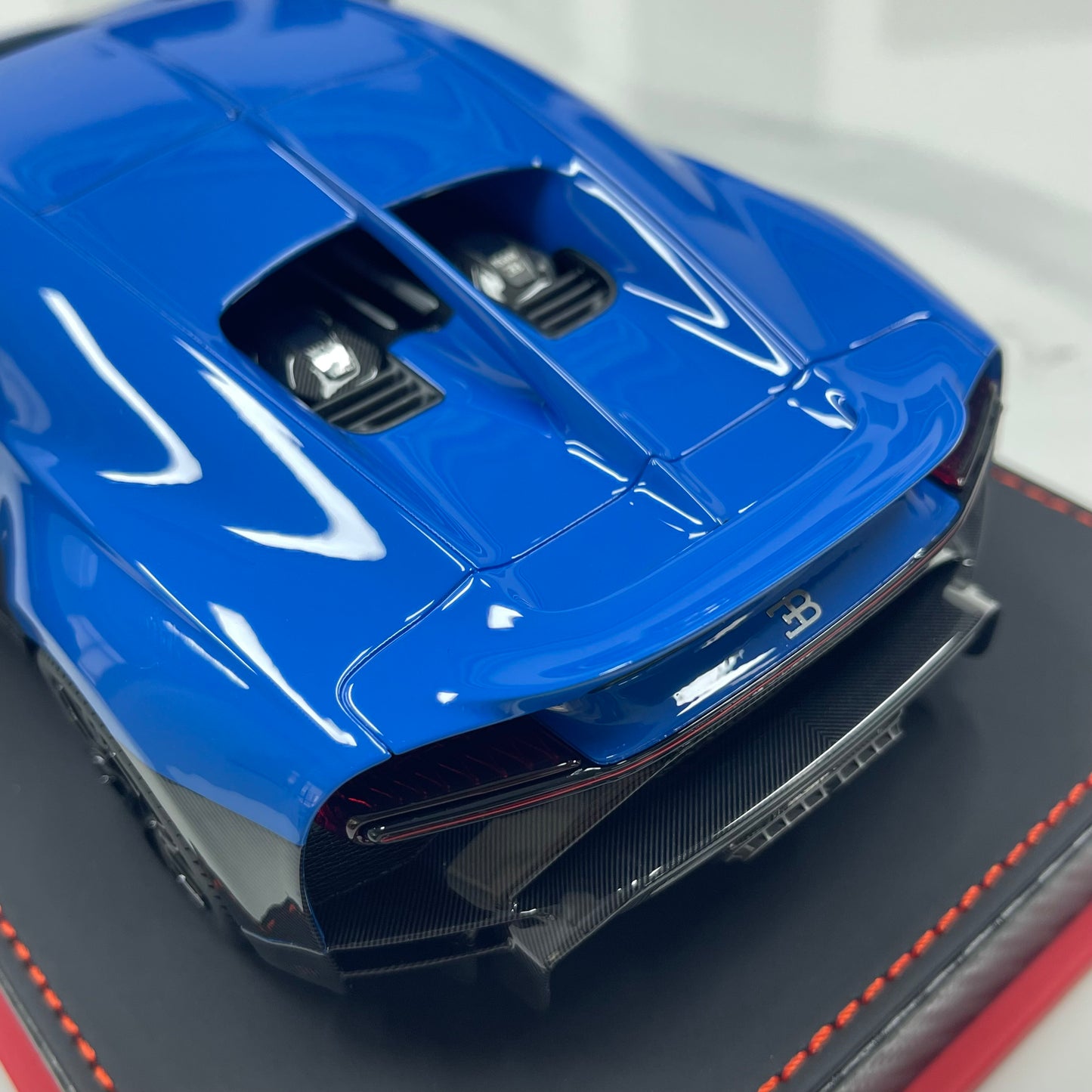 BBA MODEL 1/18 Bugatti Chiron Profilée Blue