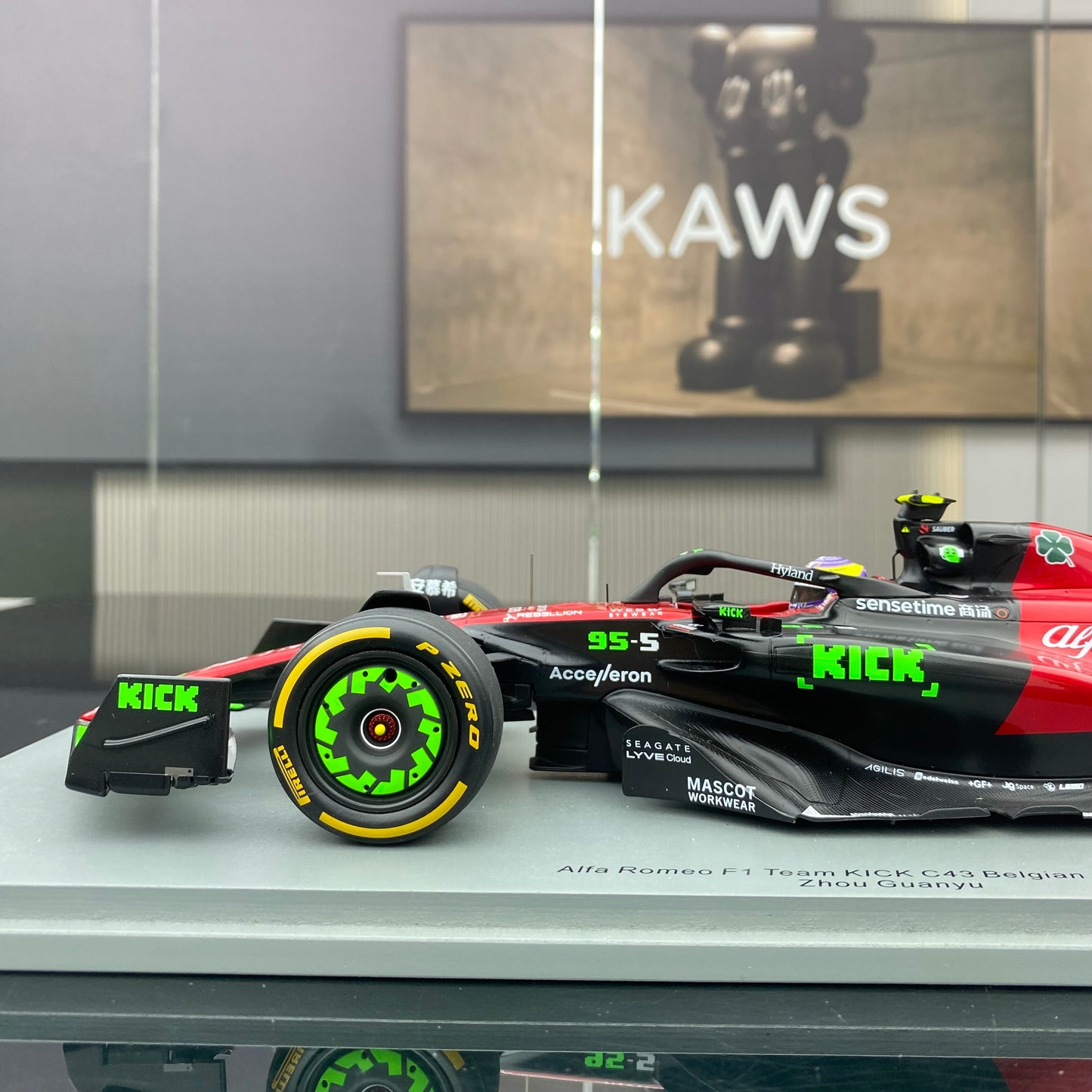 SPARK 1/18 Alfa Romeo F1 Team C43 2023 Belgian Grand Prix Zhou Guanyu Red Simulation Car Model Ornament