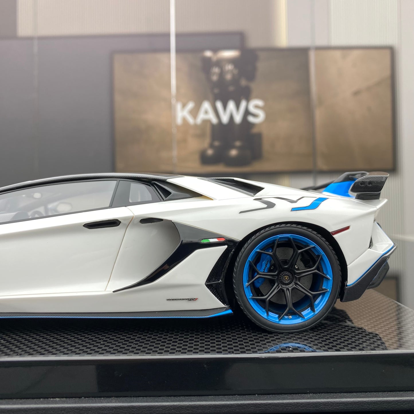 DM 1/18 Lamborghini SVJ Daniel limited edition car model ornament gift