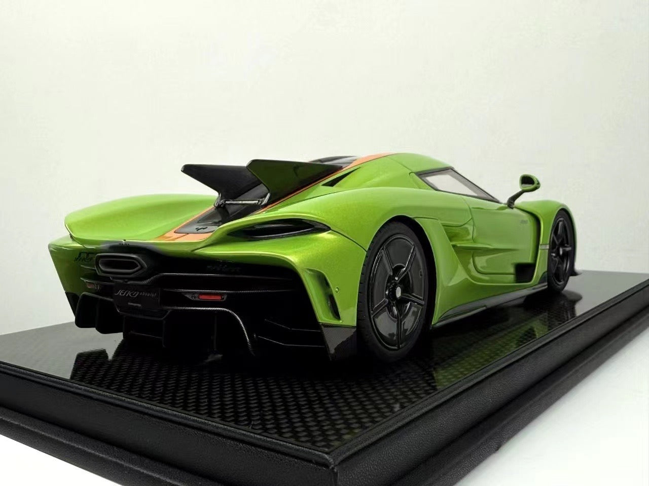 【Preventa】Modelo de coche Frontiart 1/18 Koenigsegg Jesko Absolute Edition Pearlescent Green Limited Edition