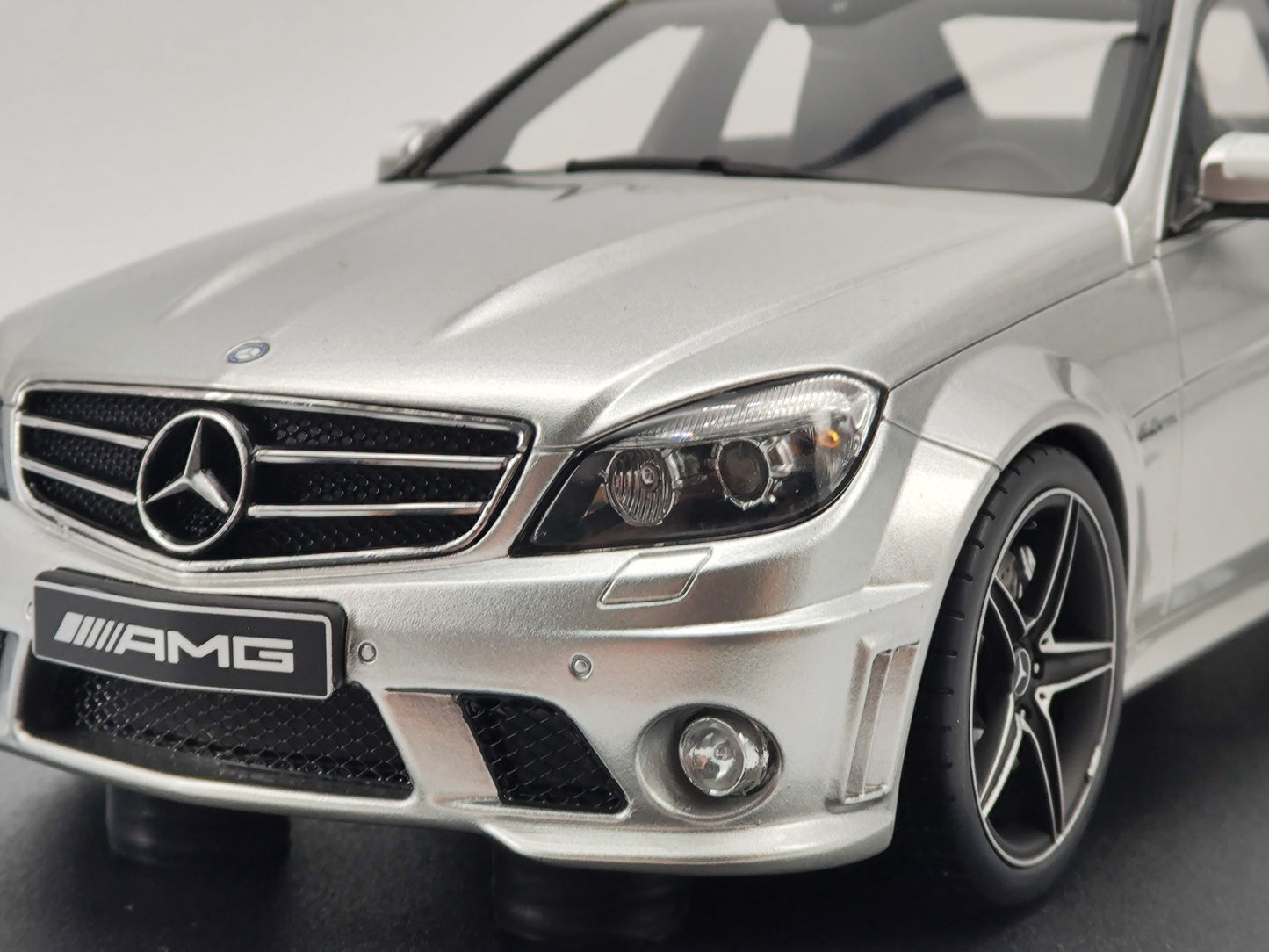 GT SPIRIT 1/18 Mercedes-Benz C63 Simulation Model Car Ornaments