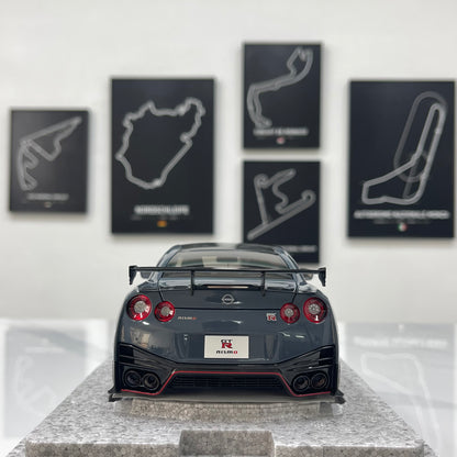 MOTORHELIX 1/18 Nissan GT-R NISMO (R35) Special Edition 2022 Stealth Grey Alloy Model Car