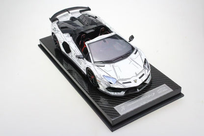 RUNNER 1/18 Lamborghini SVJ Limited Edition Simulation Model Car