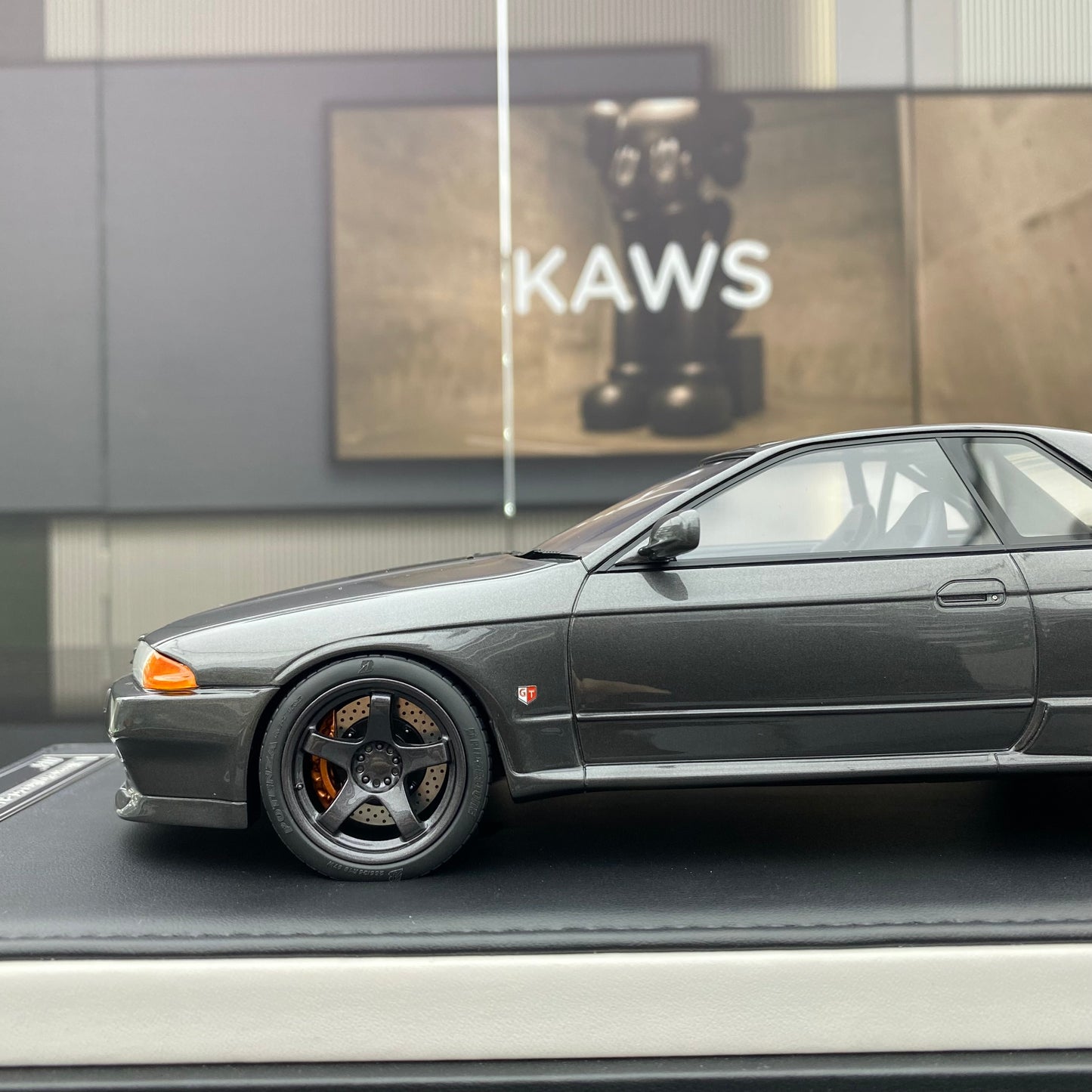 MH 1/18 Nissan Skyline GT-R(R32)Customized Version Gun Gray Metallic Car Model