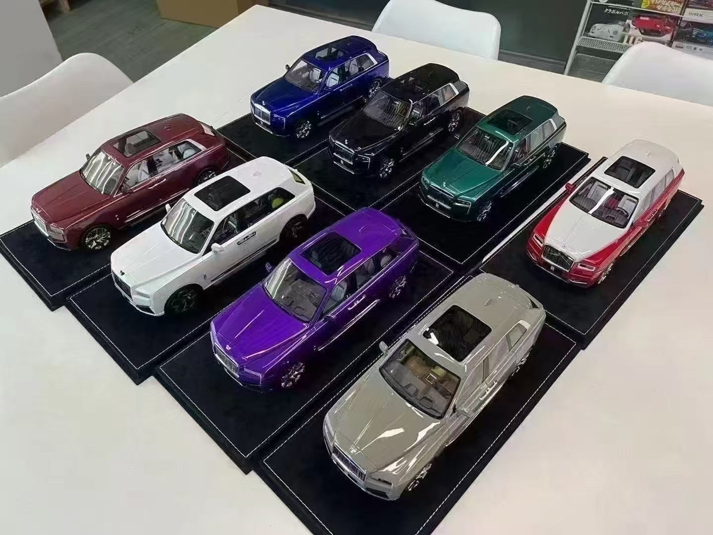 HH Model 1/18 Rolls-Royce Cullinan Series Limited Edition Car Model