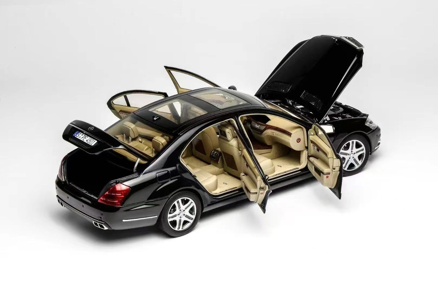 MOTORHELIX 1/18 Mercedes benz S600L AMG W221 alloy car model